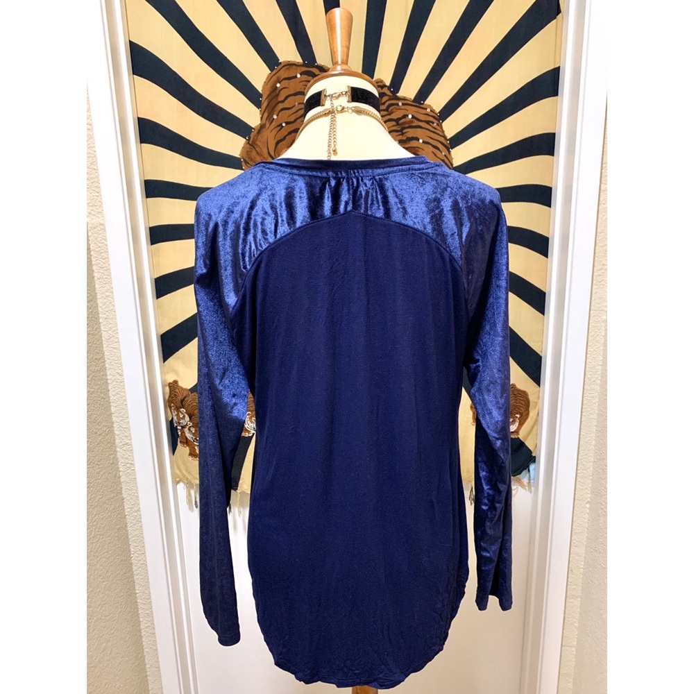 🌈 Stylish modern velvet top - Picture 5 of 8